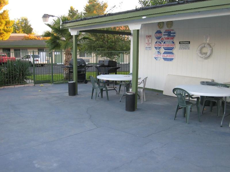 Town House Motel image