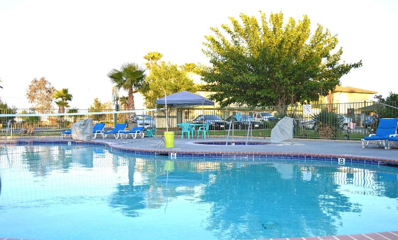 Town House Motel image