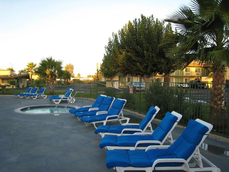 Town House Motel image