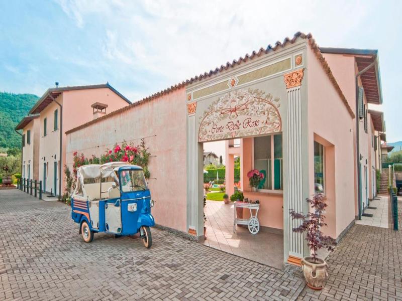 Corte delle Rose image