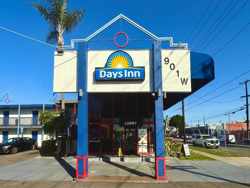 Days Inn by Wyndham Los Angeles Stadium Area/LAX image