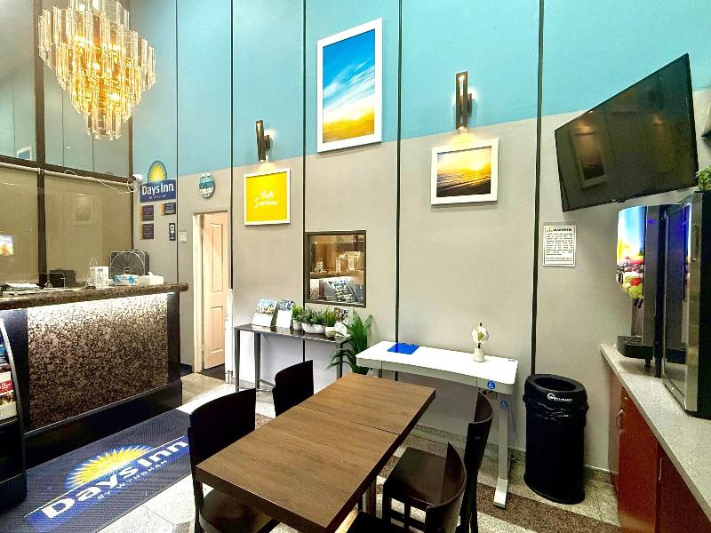 Days Inn by Wyndham Los Angeles Stadium Area/LAX image