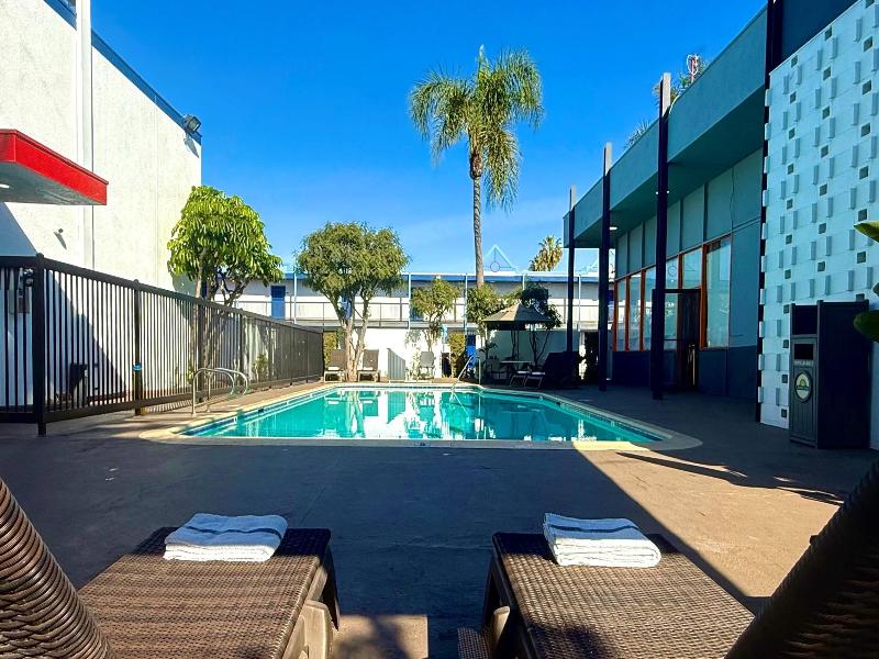 Days Inn by Wyndham Los Angeles Stadium Area/LAX image