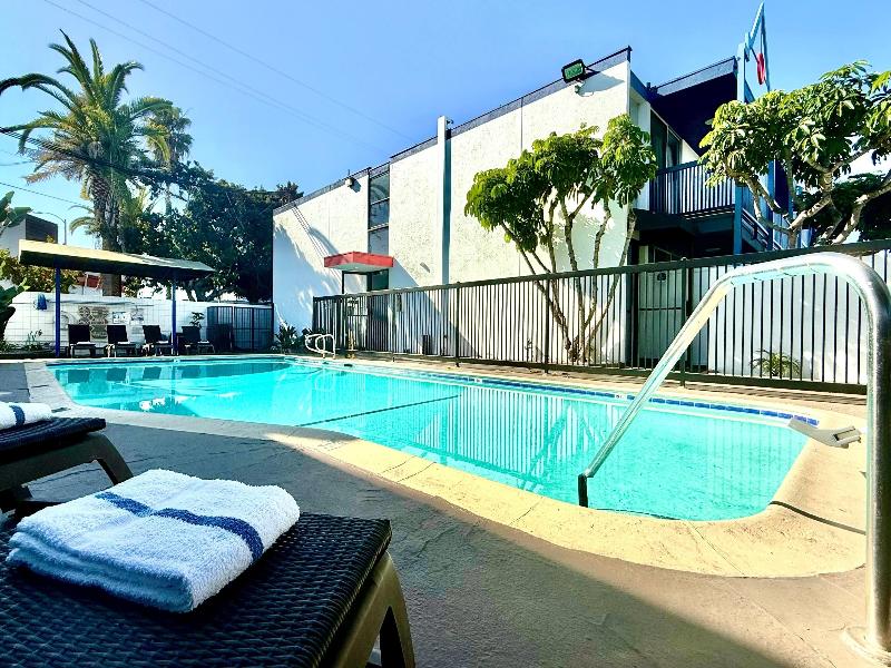 Days Inn by Wyndham Los Angeles Stadium Area/LAX image