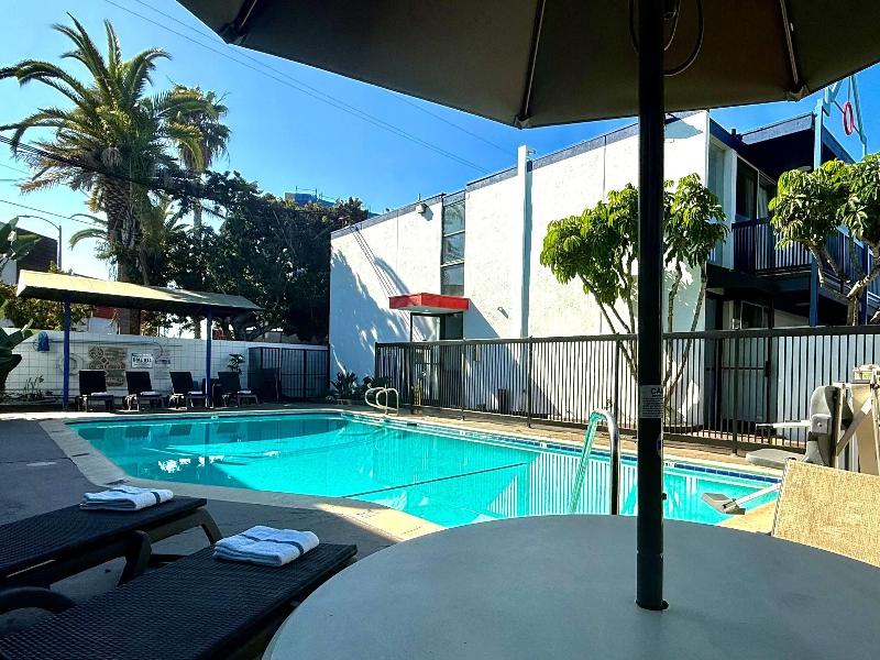 Days Inn by Wyndham Los Angeles Stadium Area/LAX image