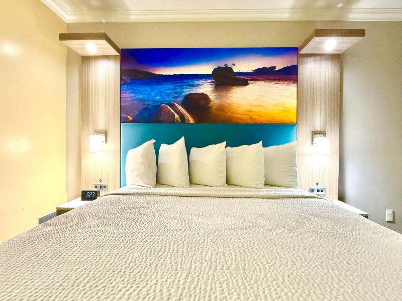 Days Inn by Wyndham Los Angeles Stadium Area/LAX image