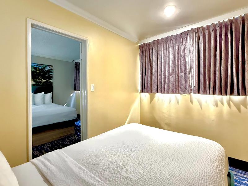Days Inn by Wyndham Los Angeles Stadium Area/LAX image