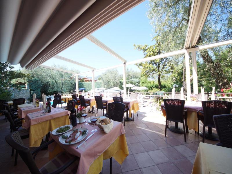 Alpi Hotel & Residence image