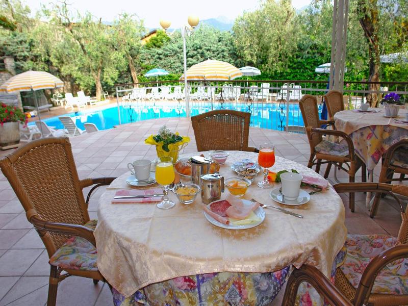 Alpi Hotel & Residence image