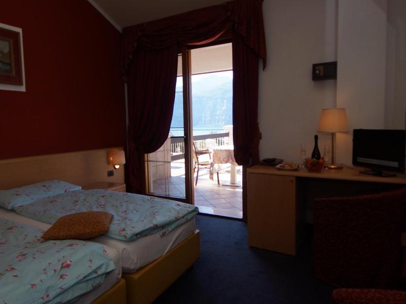 Alpi Hotel & Residence image