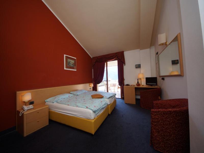 Alpi Hotel & Residence image