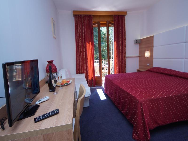 Alpi Hotel & Residence image