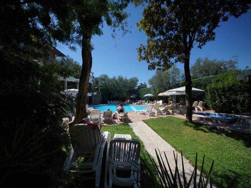 Alpi Hotel & Residence image