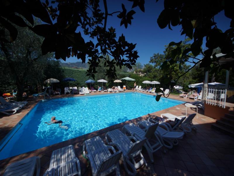 Alpi Hotel & Residence image