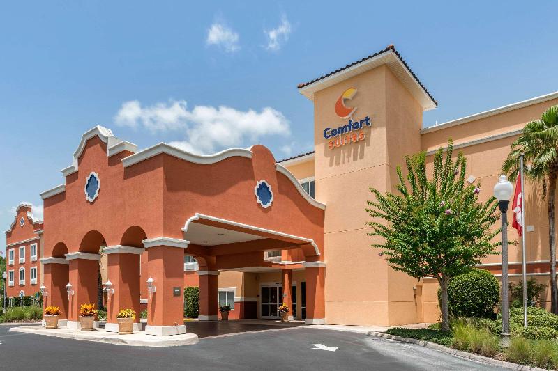 Comfort Suites The Villages image