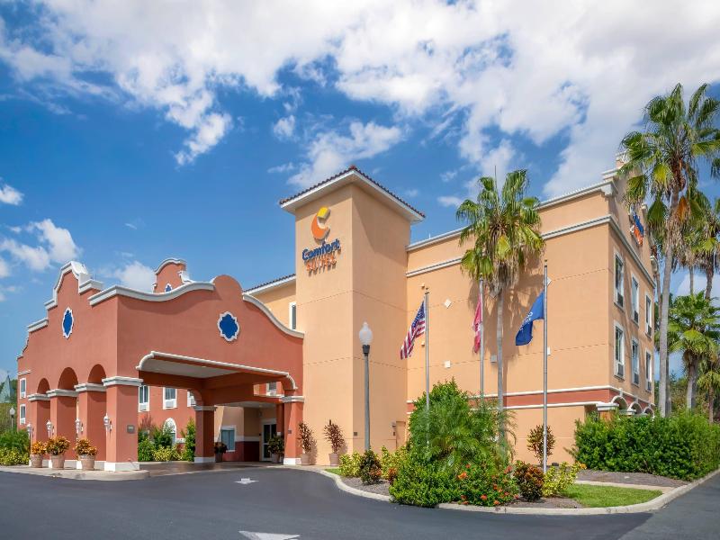 Comfort Suites The Villages image