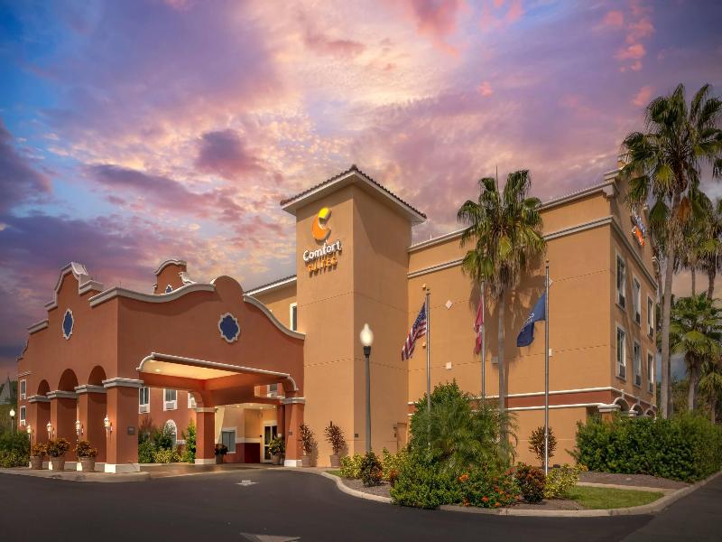 Comfort Suites The Villages image