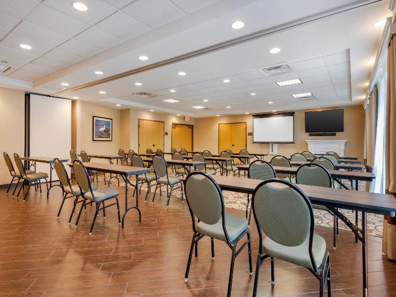 Comfort Suites The Villages image