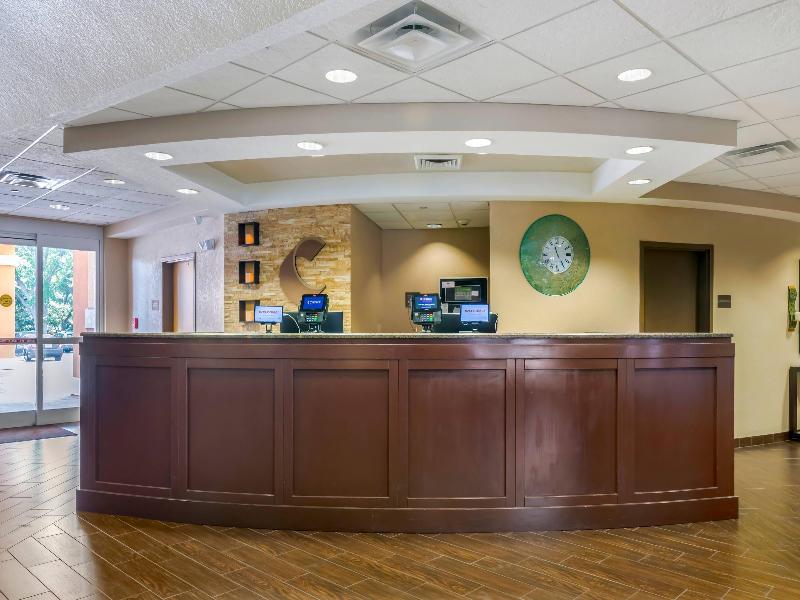 Comfort Suites The Villages image