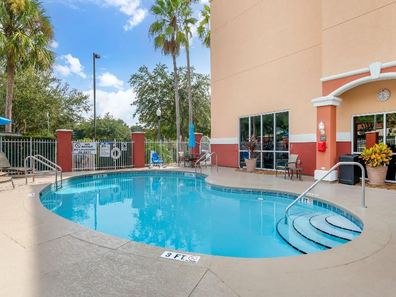 Comfort Suites The Villages image