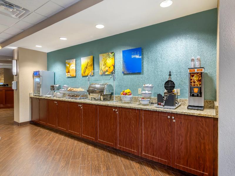 Comfort Suites The Villages image