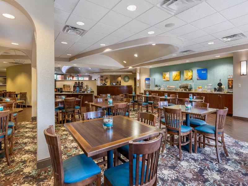 Comfort Suites The Villages image