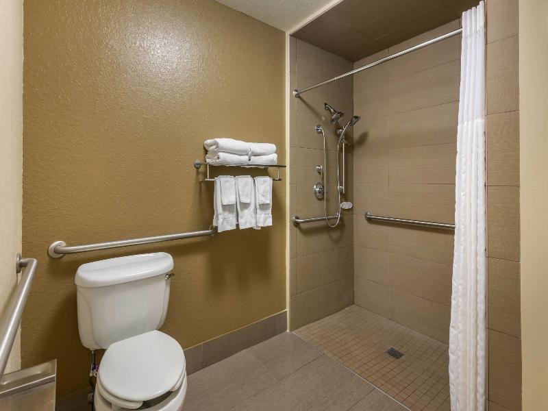 Comfort Suites The Villages image