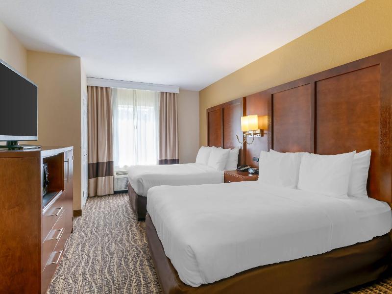 Comfort Suites The Villages image