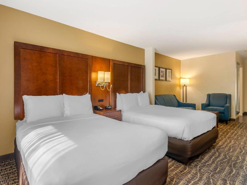 Comfort Suites The Villages image