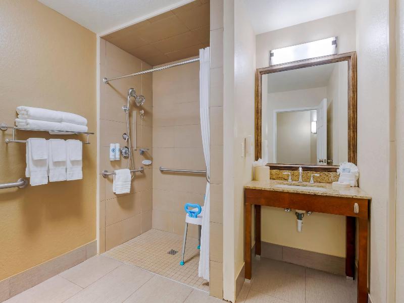 Comfort Suites The Villages image