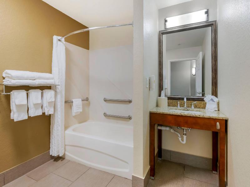 Comfort Suites The Villages image