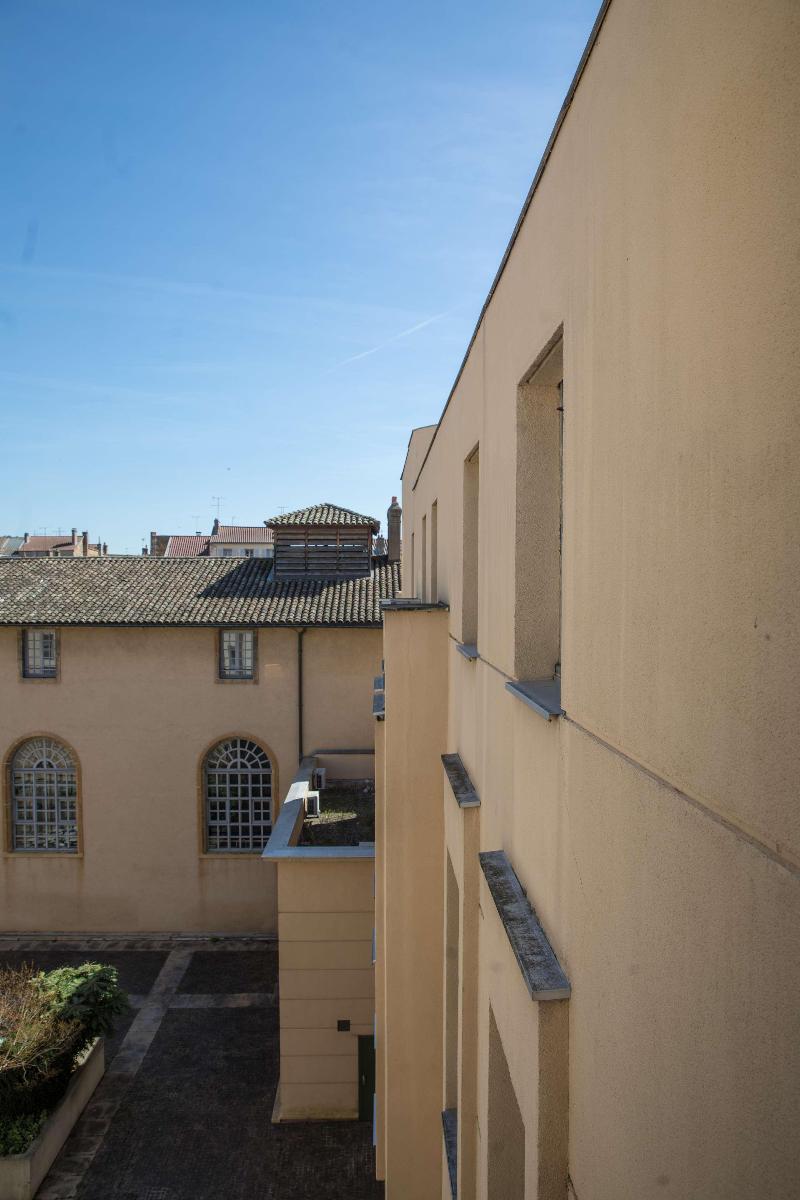 Kyriad Villefranche Sur Saône image