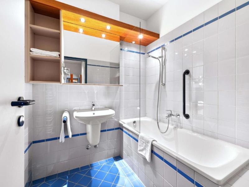 B&B HOTEL Linz City-Ost image