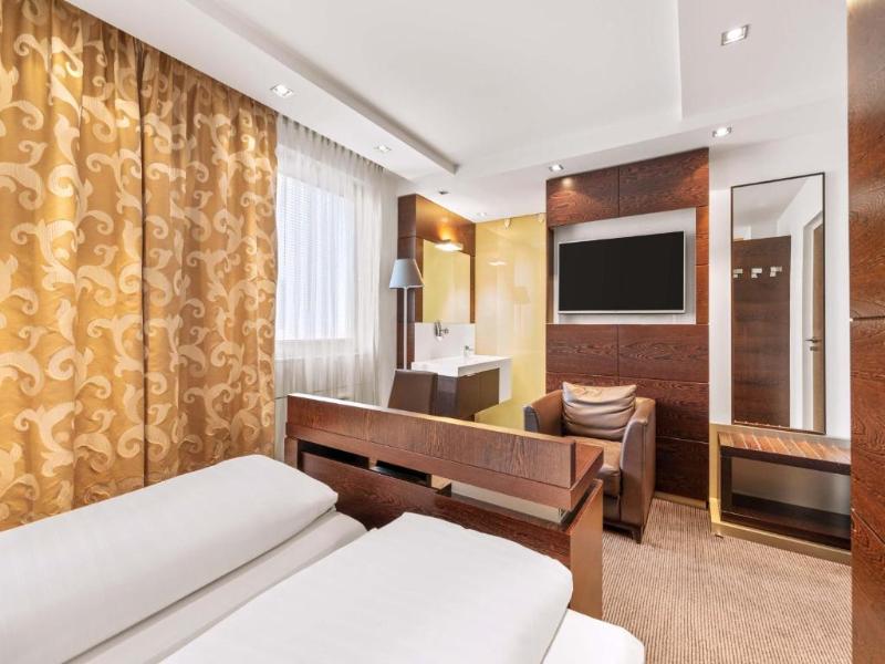 B&B HOTEL Linz City-Ost image