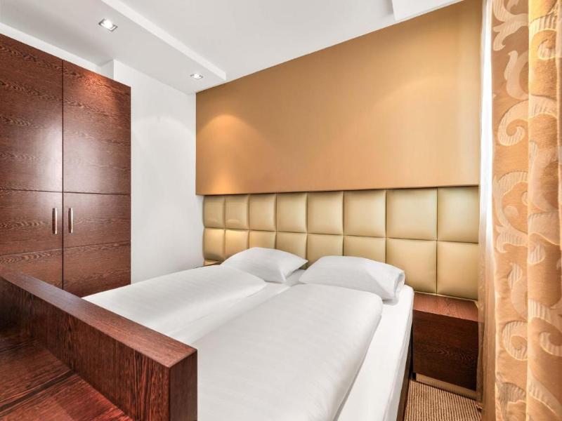 B&B HOTEL Linz City-Ost image