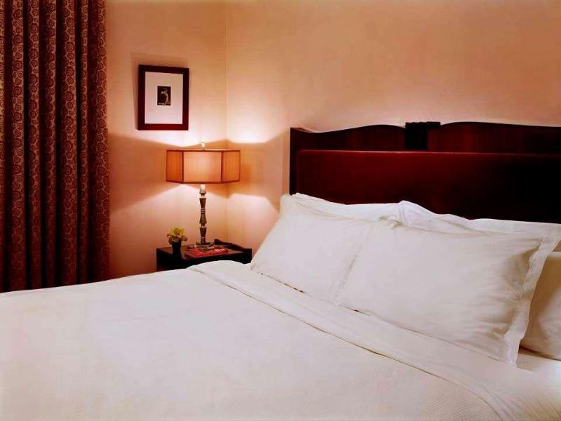 Chateau Marmont image