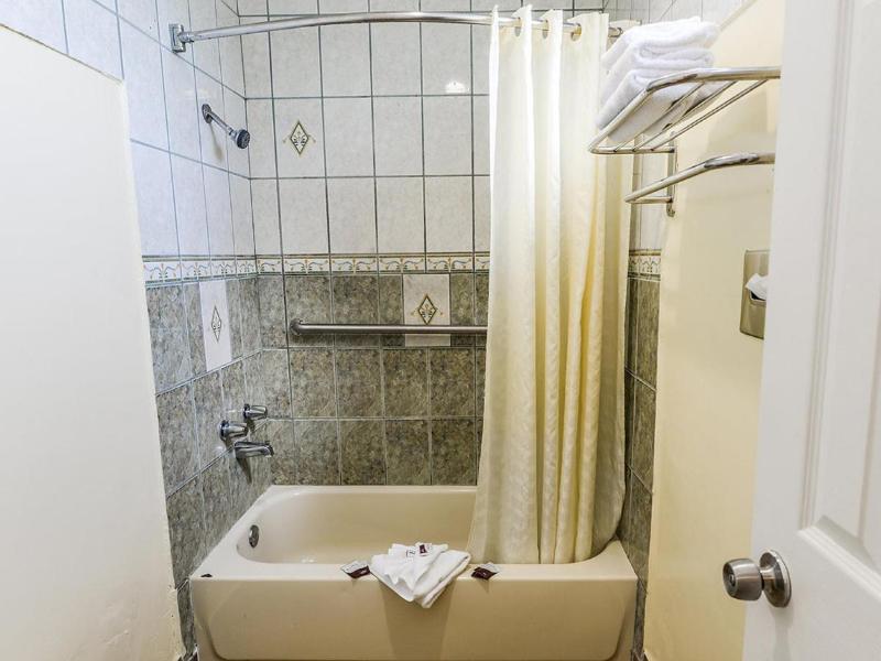 Aqua Venture Inn image