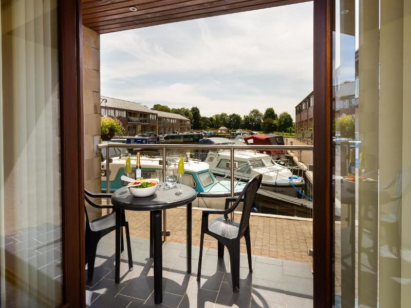 Tewitfield Marina image