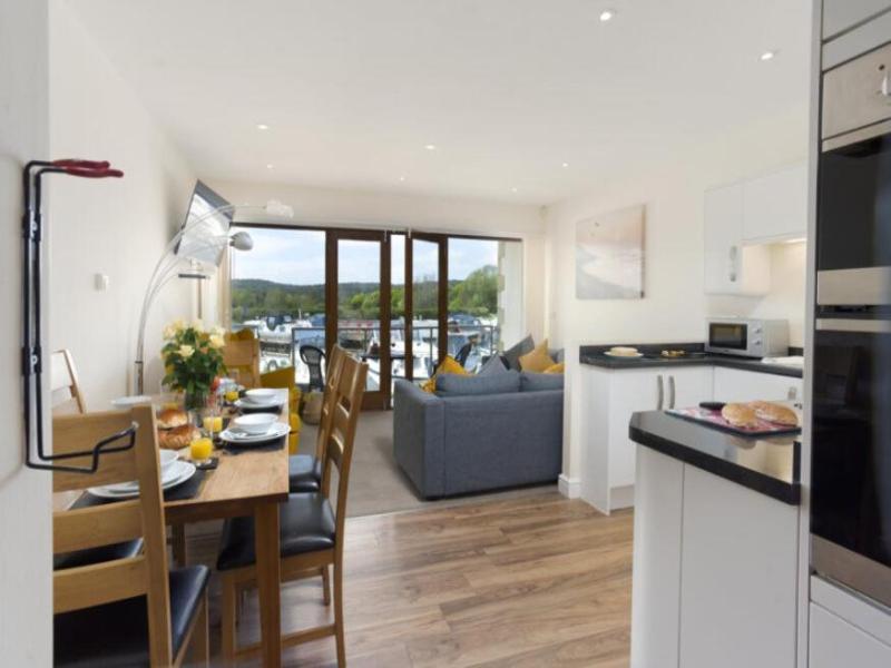 Tewitfield Marina image