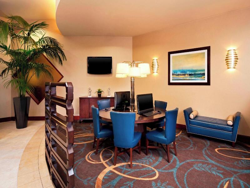Sheraton Agoura Hills image