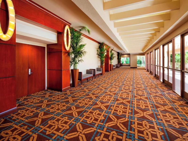 Sheraton Agoura Hills image