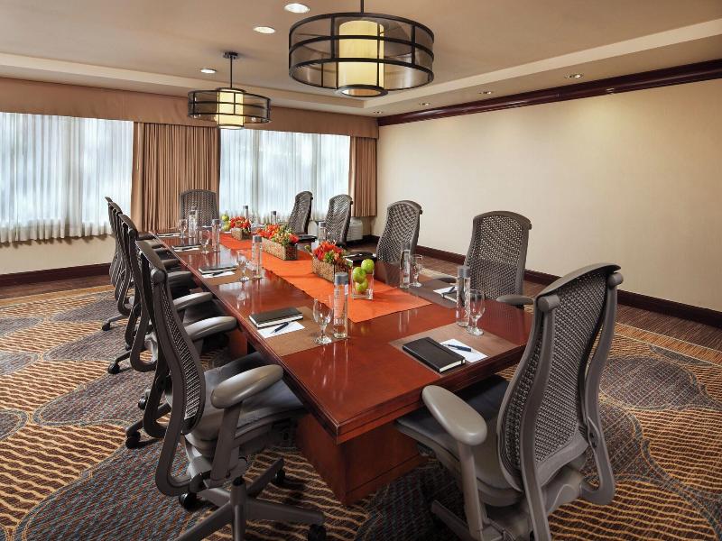 Sheraton Agoura Hills image