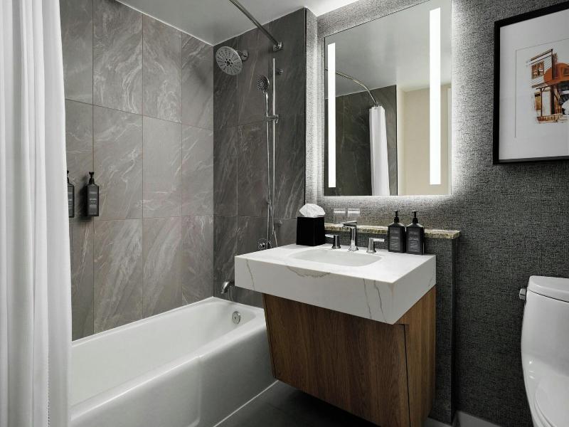 Sheraton Agoura Hills image