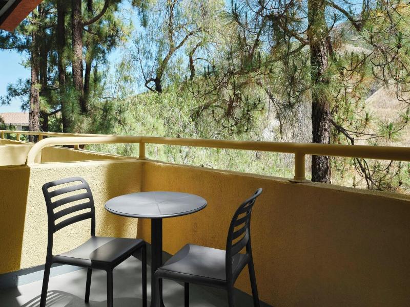 Sheraton Agoura Hills image