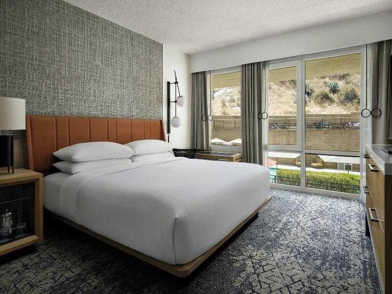 Sheraton Agoura Hills image