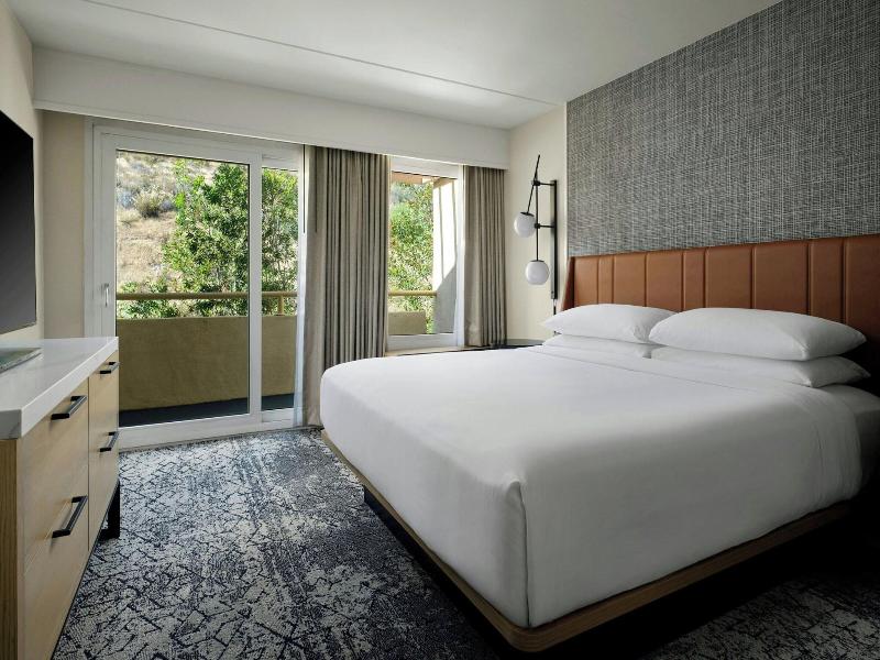 Sheraton Agoura Hills image