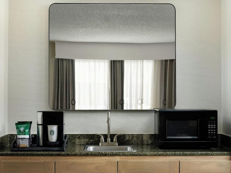Sheraton Agoura Hills image