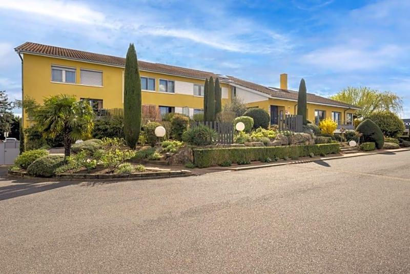 Hotel Newport image