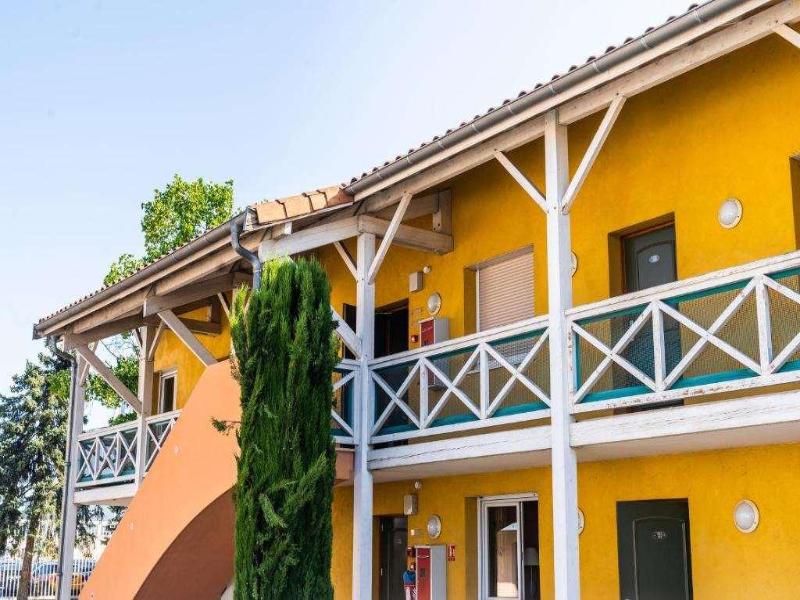Hotel Newport image
