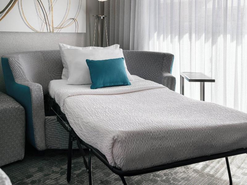 Courtyard Las Vegas Convention Center image